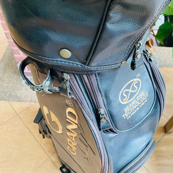 ถุงกอล์ฟ GRAND GOLF Caddie Cart Bag ดีไซน์คลาสสิก เรียบหรู ดูแพง พร้อมฟังก์ชันจัดเต็มสำหรับออกรอบ! image 8 ถุงกอล์ฟ GRAND GOLF Caddie Cart Bag ดีไซน์คลาสสิก เรียบหรู ดูแพง พร้อมฟังก์ชันจัดเต็มสำหรับออกรอบ! image 8