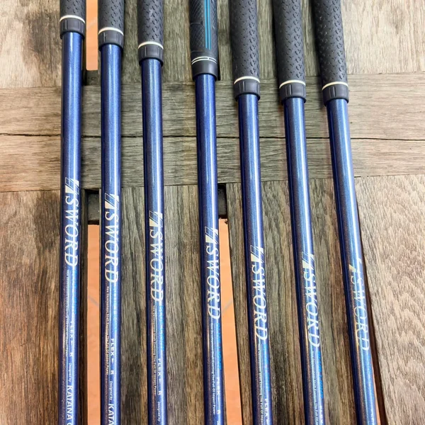 IRON SET Katana Sword SL-550 (Made in Japan) อาวุธลับพรีเมียมแดนปลาดิบสำหรับนักกอล์ฟสายตีสบาย image 9 IRON SET Katana Sword SL-550 (Made in Japan) อาวุธลับพรีเมียมแดนปลาดิบสำหรับนักกอล์ฟสายตีสบาย image 9