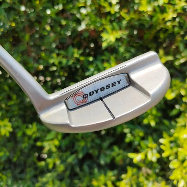  PUTTER ODYSSEY WHITE HOT XG #9 ความยาว 34 นิ้ว ก้าน TRUE TEMPER ODYSSEY ** กริฟเสีย ** กริฟเเบบใหญ่ หน้า XG เป็นหน้าที่ทั้งนุ่ม และ ทำให้เกาะไลน์มากๆในเวลาเดียวกันครับ   image 4