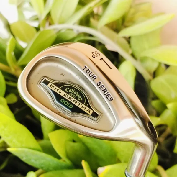  *** หายาก *** WEDGE CALLAWAY BIG BERTHAR GOLD องศา 60 หัวสีทอง วัสดุ Beryllium Copper ให้ความรู้สึกที่แตกต่างอย่างเห็นได้ชัด ไม้กอล์ฟพรีเมี่ยมมือสอง ของแท้ By NakaraLuxurious   image 2