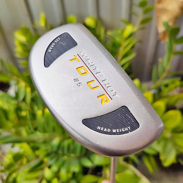 PUTTER ODYSSEY WHITE HOT TOUR #5 ความยาว 33 นิ้ว พัตเตอร์ทรงมอลเล็ตที่ชดเชยสูง ไม้กอล์ฟมือสอง ของแท้ BY NakaraLuxurious image 1 PUTTER ODYSSEY WHITE HOT TOUR #5 ความยาว 33 นิ้ว พัตเตอร์ทรงมอลเล็ตที่ชดเชยสูง ไม้กอล์ฟมือสอง ของแท้ BY NakaraLuxurious image 1