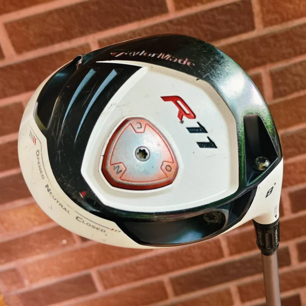 Driver TaylorMade R11 ตำนานหน้าดำเปลี่ยนโลกกอล์ฟ! ไดรเวอร์ระดับไอคอนิค ไกลและการปรับทิศทางลูกได้ดี image 2 Driver TaylorMade R11 ตำนานหน้าดำเปลี่ยนโลกกอล์ฟ! ไดรเวอร์ระดับไอคอนิค ไกลและการปรับทิศทางลูกได้ดี image 2