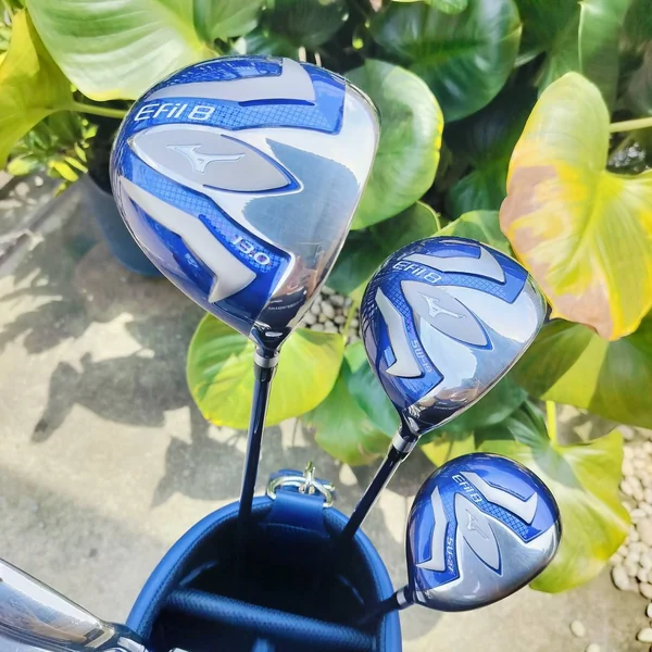 *** ไม้กอล์ฟผู้หญิง *** สภาพสวยนางฟ้าเหมือนซื้อใหม่!!! ชุดไม้กอล์ฟ Mizuno EFIL 8 มีดีไซน์ที่ทันสมัย โทนสีม่วงพร้อมลวดลายดอกไม้ที่สวยงาม เหมาะสำหรับนักกอล์ฟหญิงที่ต้องการความสวยงามควบคู่กับประสิทธิภาพในการเล่น image 2 *** ไม้กอล์ฟผู้หญิง *** สภาพสวยนางฟ้าเหมือนซื้อใหม่!!! ชุดไม้กอล์ฟ Mizuno EFIL 8 มีดีไซน์ที่ทันสมัย โทนสีม่วงพร้อมลวดลายดอกไม้ที่สวยงาม เหมาะสำหรับนักกอล์ฟหญิงที่ต้องการความสวยงามควบคู่กับประสิทธิภาพในการเล่น image 2