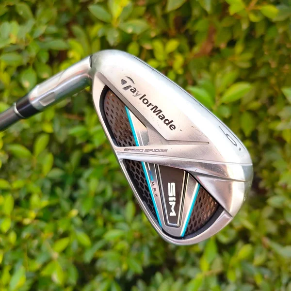  ** ไม้กอล์ฟสำหรับท่านที่ถัดซ้าย ** เหล็ก 6 TAYLORMADE SIM MAX ก้าน TENSEI MULTI MATERIAL FLEX R เหล็กยาวที่ตีง่ายมาก มือซ้ายหายากมาก ไม้กอล์ฟมือสอง ของแท้ BY NakaraLuxurious   image 1